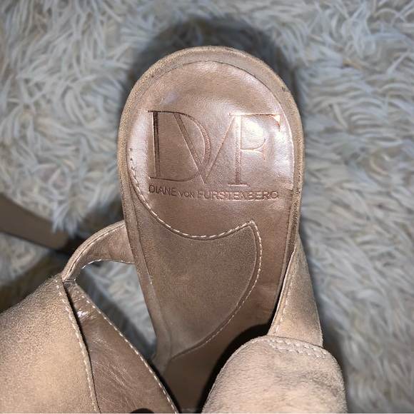 Diane von Furstenberg DVF crisscross suede heel sandals - Picture 7 of 17